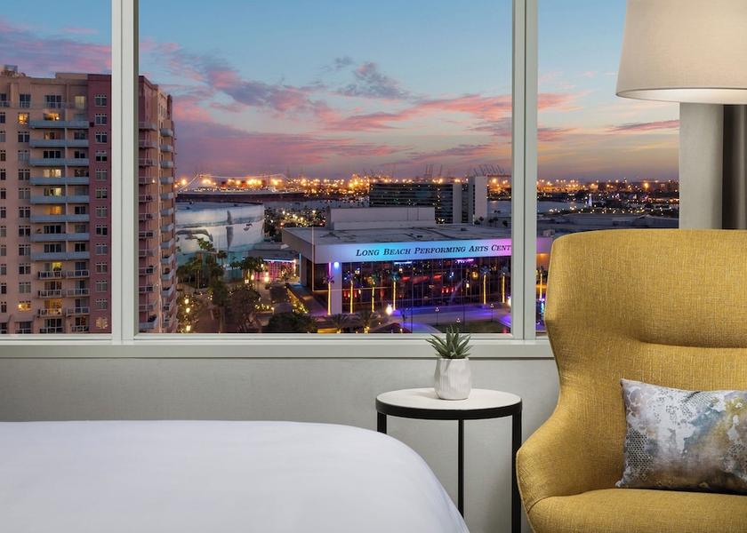 California Long Beach Room