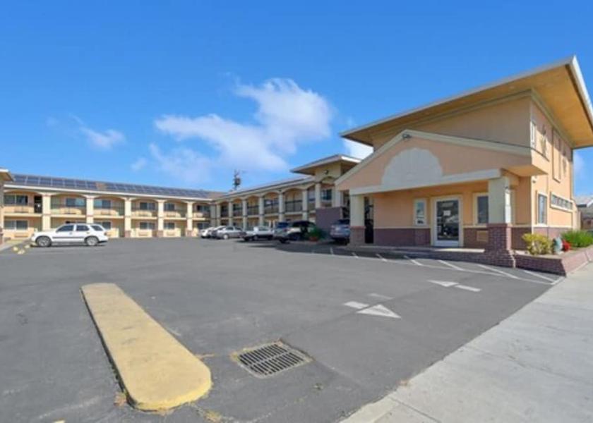 California Marysville Exterior Detail