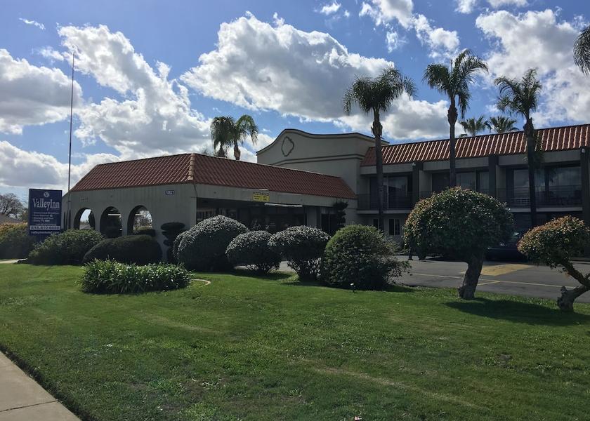 California Mission Hills Front of property