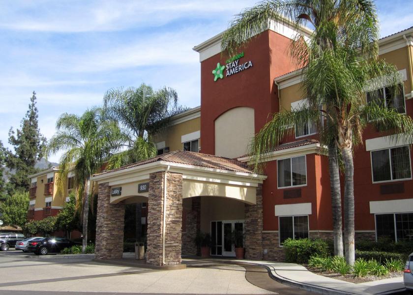 California Monrovia Hotel Exterior