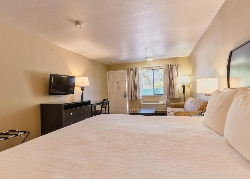 California Oakhurst Room