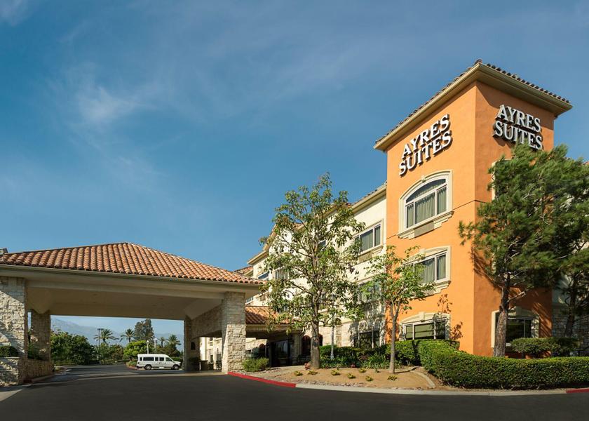 California Ontario entrance