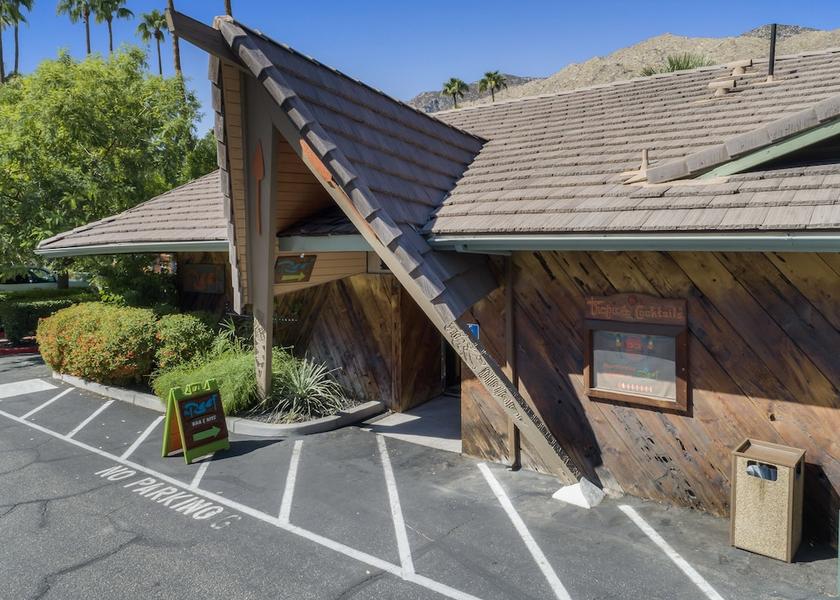 California Palm Springs Bar