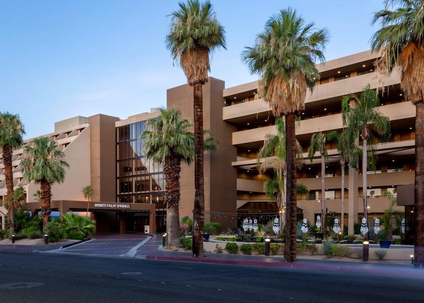 California Palm Springs Front of property