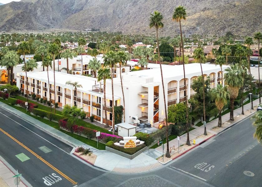 California Palm Springs Exterior Detail