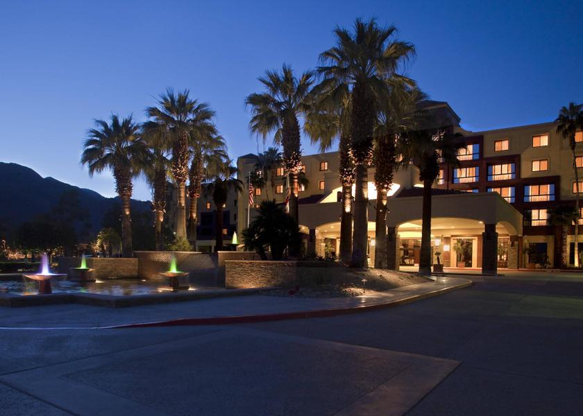 California Palm Springs Hotel Exterior