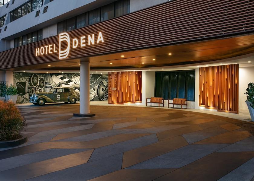 California Pasadena Exterior Detail