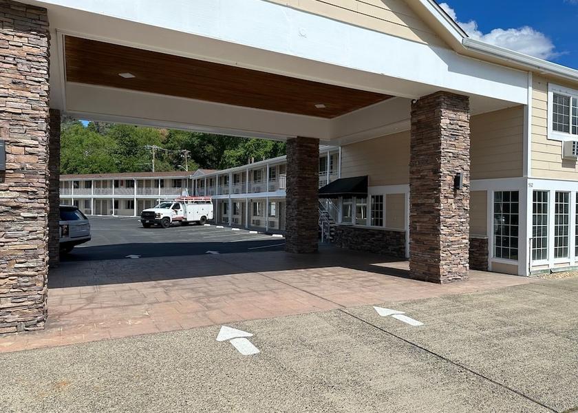 California Redding Exterior Detail