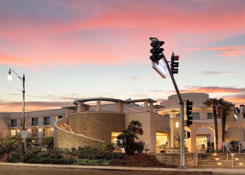 California Redondo Beach Exterior