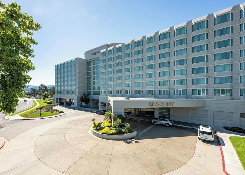 California Redwood City Exterior