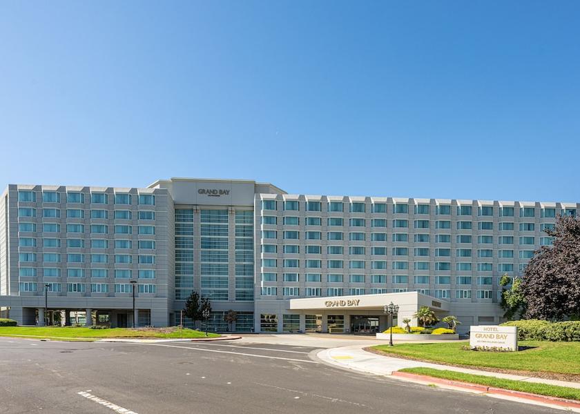 California Redwood City Exterior