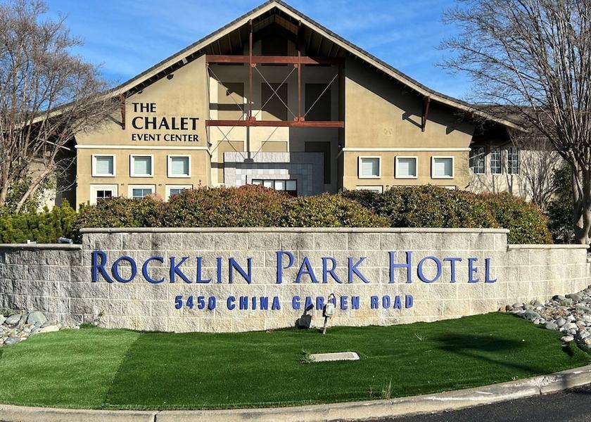 California Rocklin Exterior Detail