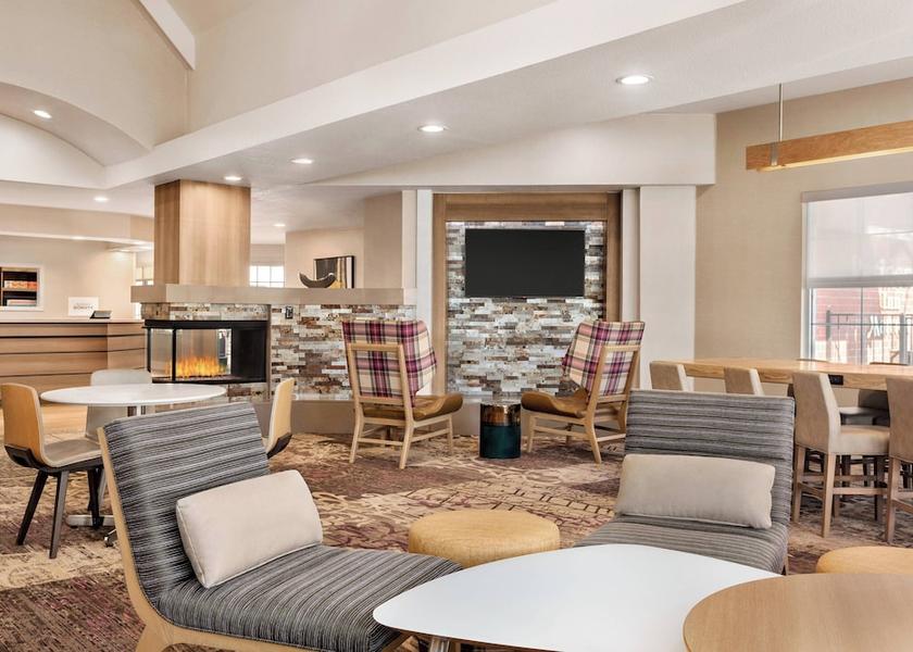 California Roseville Lobby