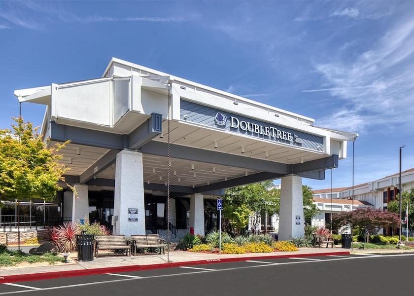 California Sacramento Exterior Detail