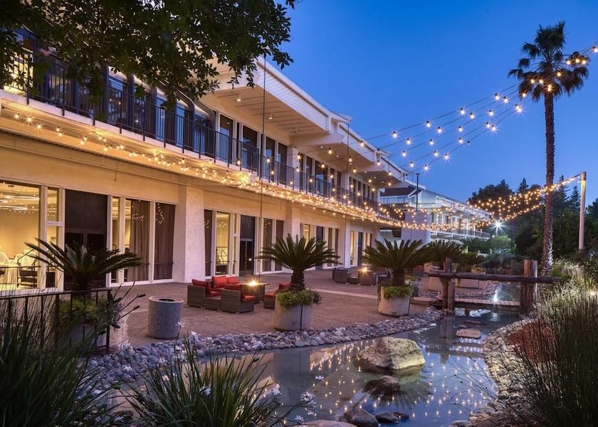 California Sacramento Exterior Detail