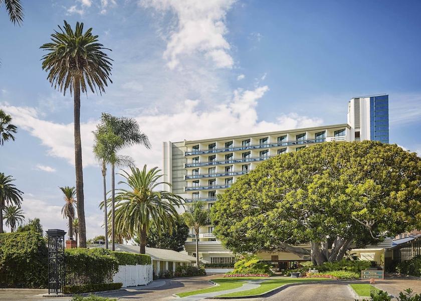 California Santa Monica Exterior