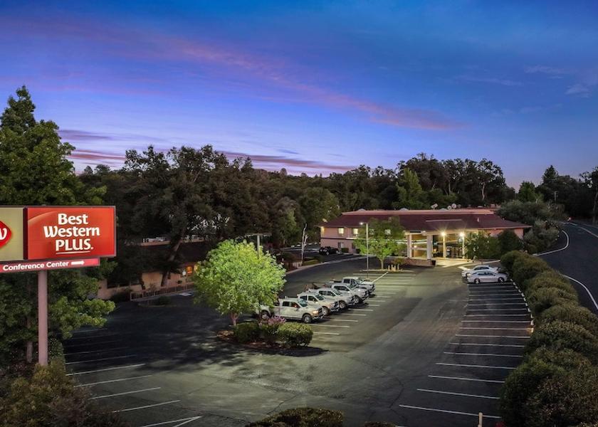 California Sonora Exterior Detail