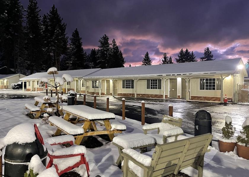 California South Lake Tahoe Facade