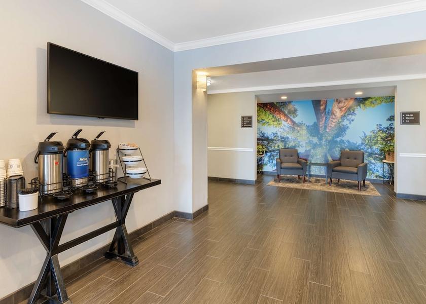 California Visalia Lobby