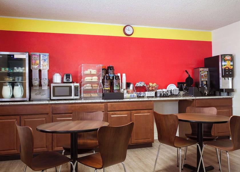 Colorado Colorado Springs Breakfast Area