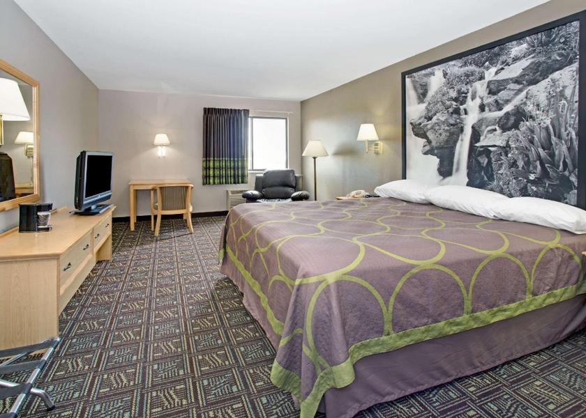 Colorado Fort Collins 1 King Bed Non-Smoking