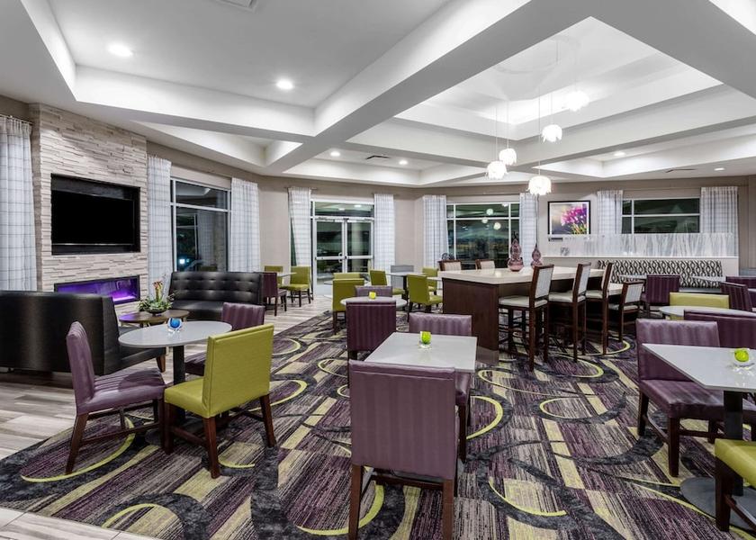 Colorado Louisville Breakfast Area