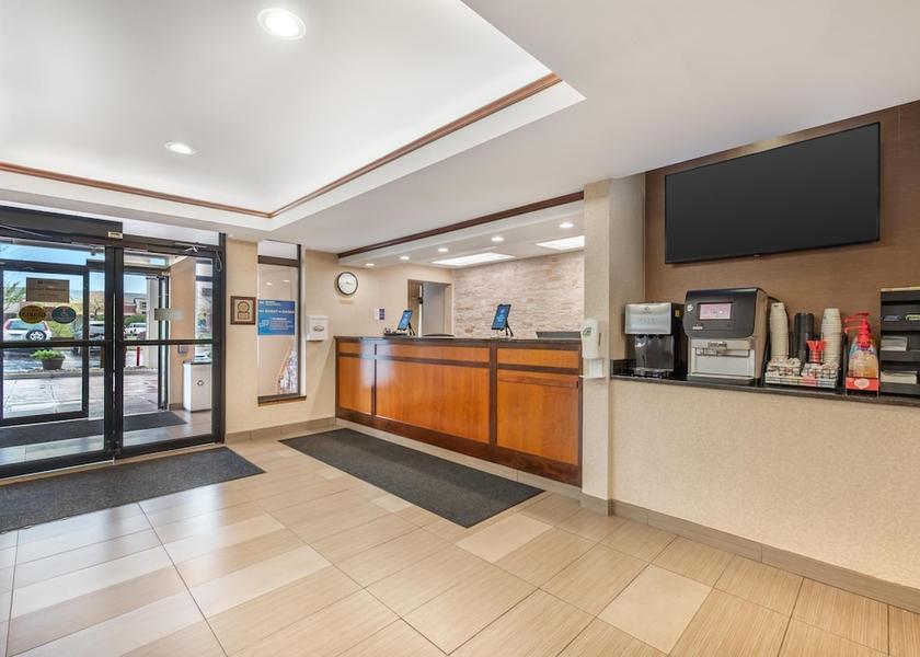 Colorado Louisville Lobby