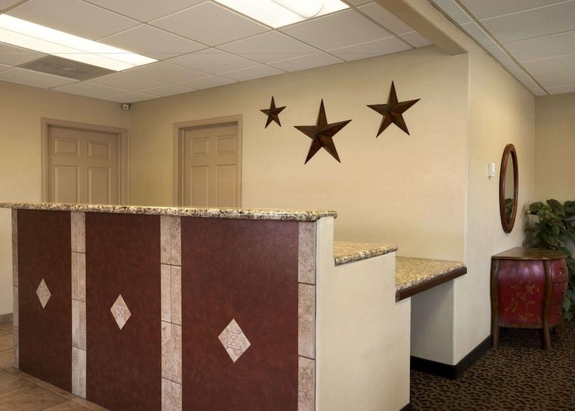 Colorado Montrose Lobby