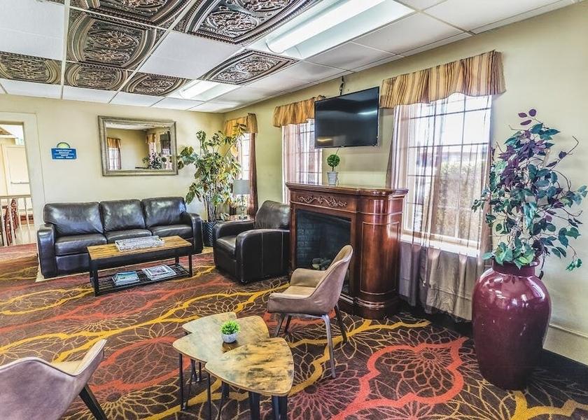 Colorado Montrose Lobby