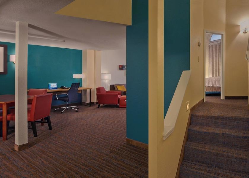 Connecticut Hartford Room