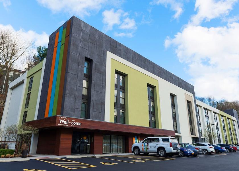 Connecticut Norwalk Exterior Detail