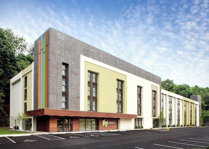 Connecticut Norwalk Exterior Detail