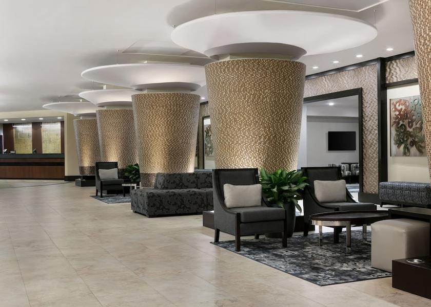 Florida Altamonte Springs Lobby sitting area