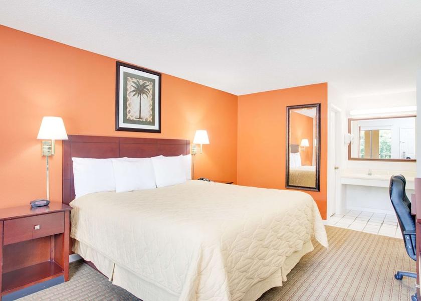 Florida De Funiak Springs Room
