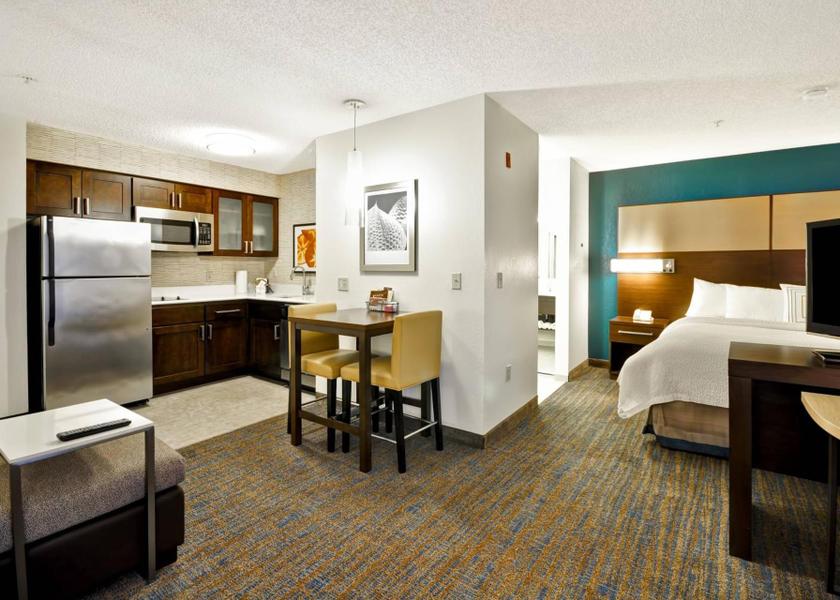 Florida Jacksonville King Studio with Sofa Bed - Hearing Accessible