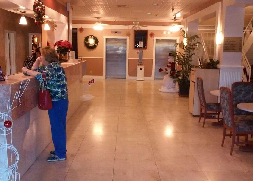 Florida Lakeland Interior Entrance