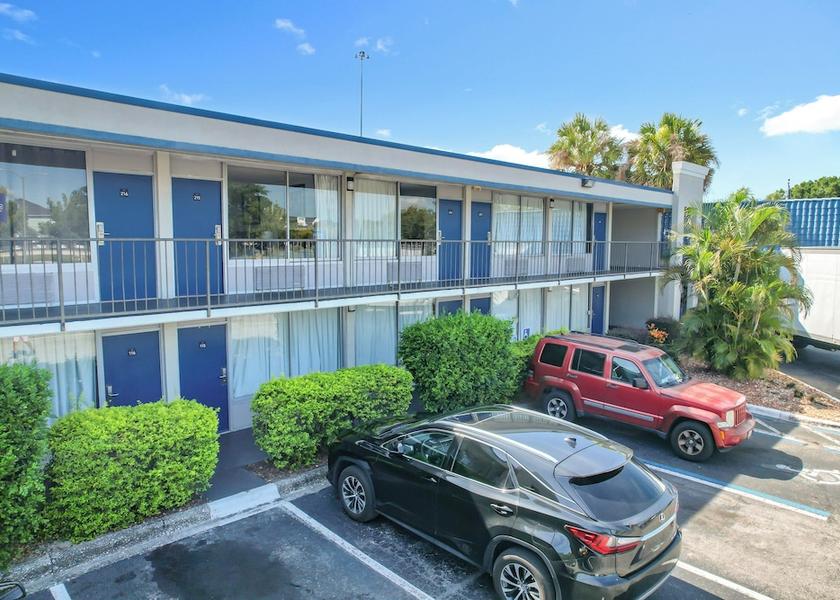 Florida Lakeland Exterior