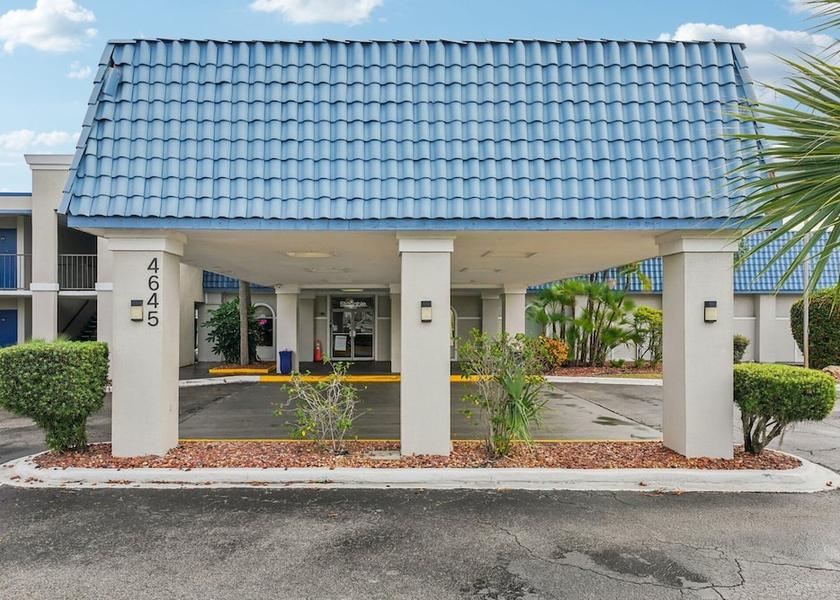 Florida Lakeland Front of property