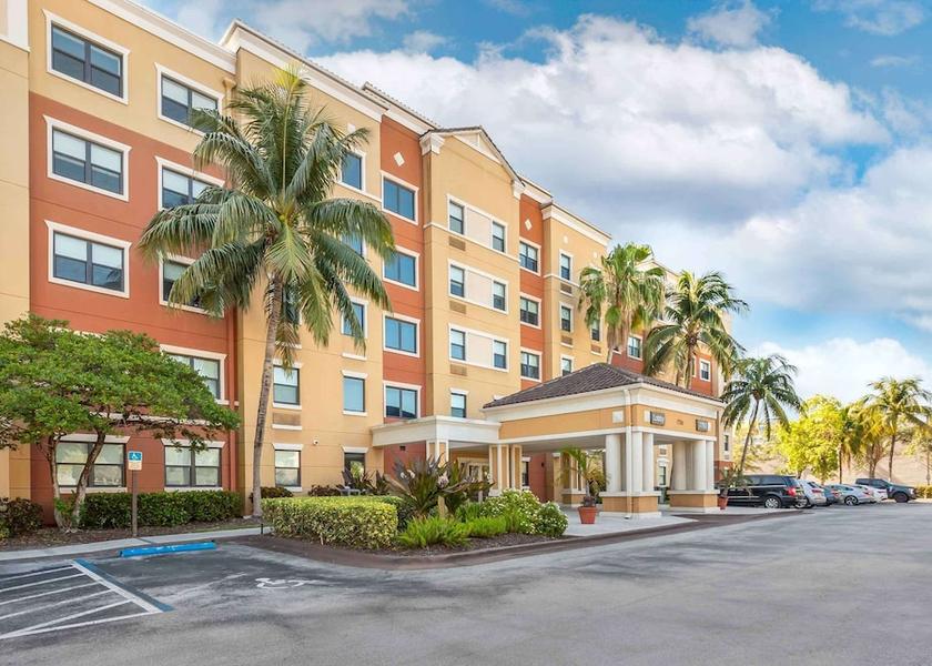 Florida Doral Exterior Detail