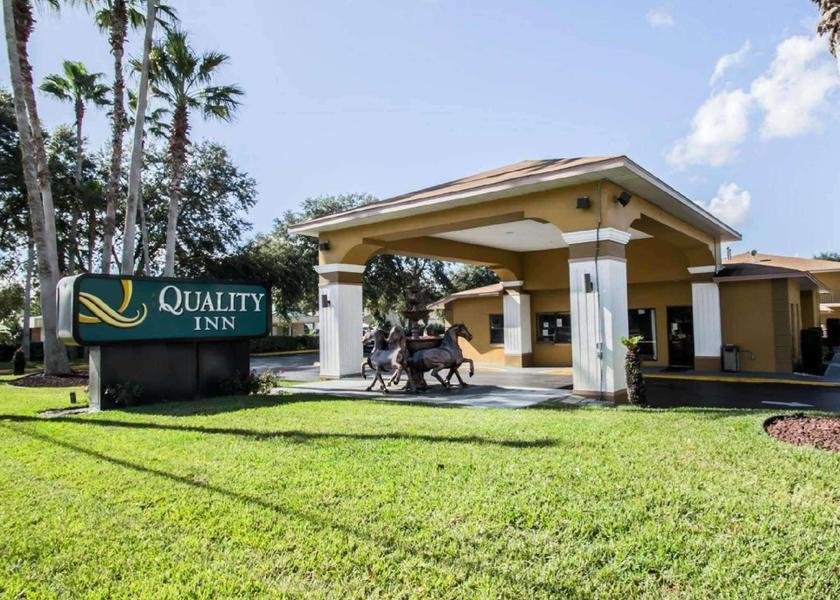 Florida Orange City Hotel Exterior
