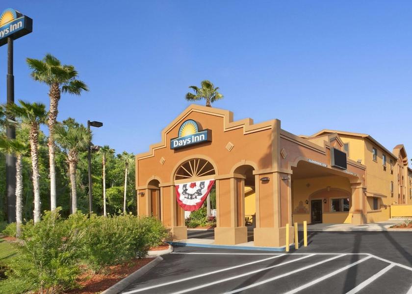 Florida Orange Park Exterior Detail