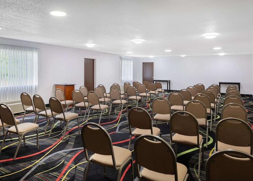 Florida Pensacola Meeting Room