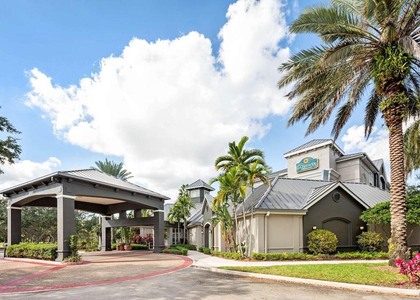 Florida Plantation Exterior