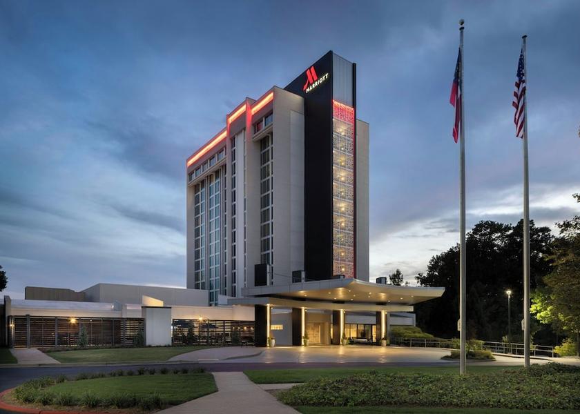 Georgia Dunwoody Exterior Detail