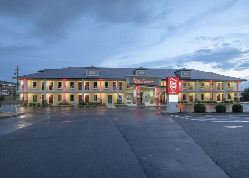 Georgia Calhoun Facade