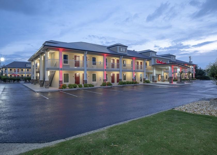 Georgia Calhoun Facade