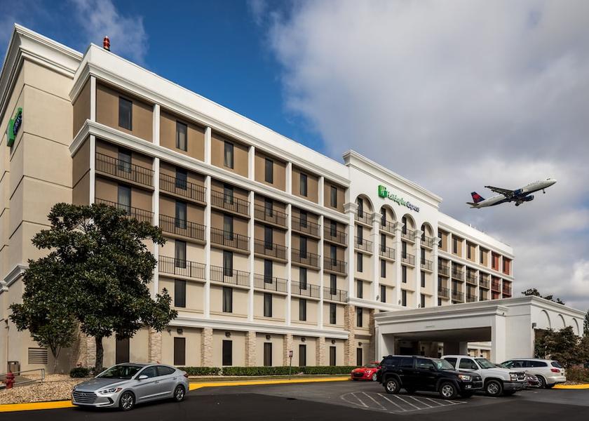 Georgia College Park Exterior Detail