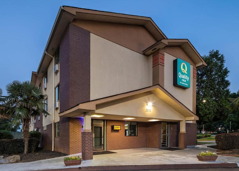 Georgia College Park Exterior Detail