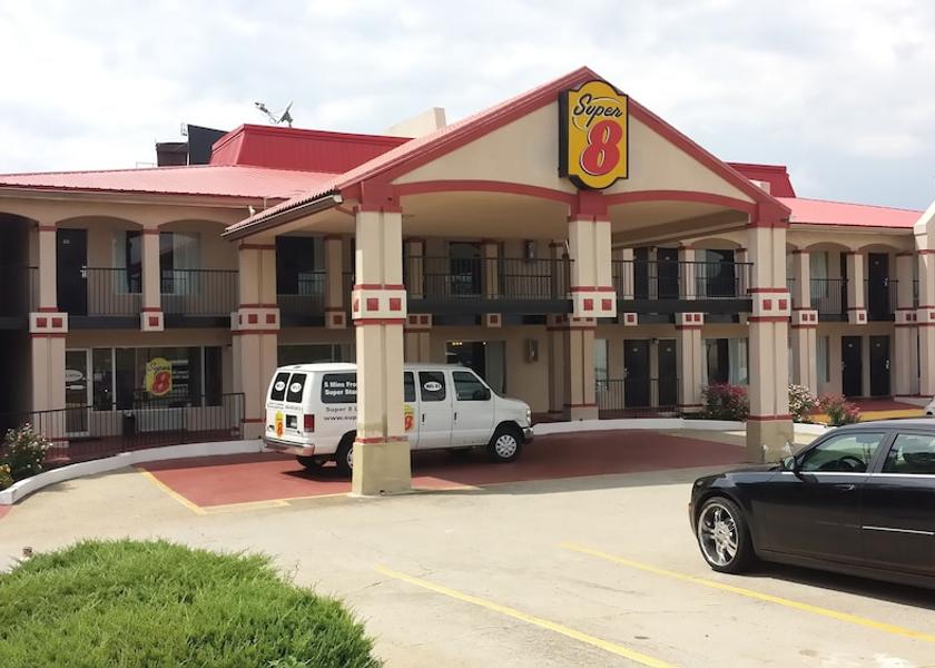 Georgia College Park Facade