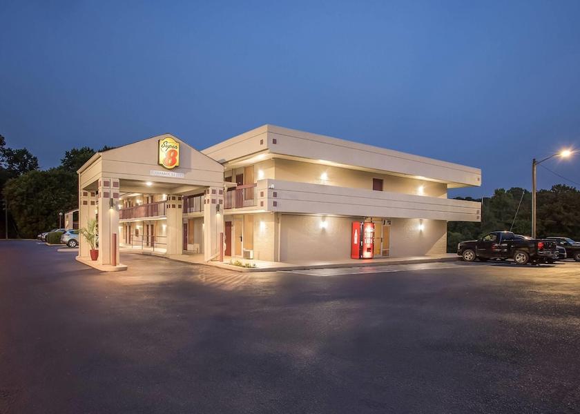 Georgia Commerce Exterior Detail